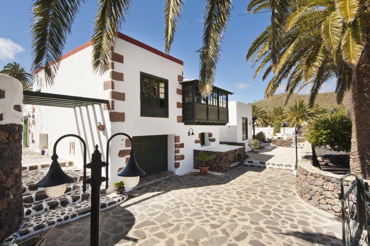 Villa Haria Lux By Escapehome المظهر الخارجي الصورة